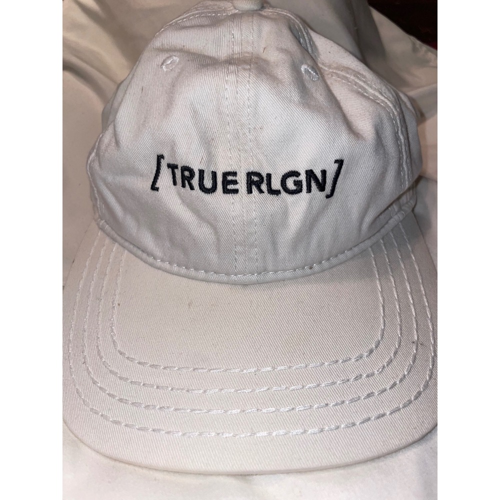 True Religion White Baseball Cap Embroidered Logo Horseshoe Stitch Dad Hat